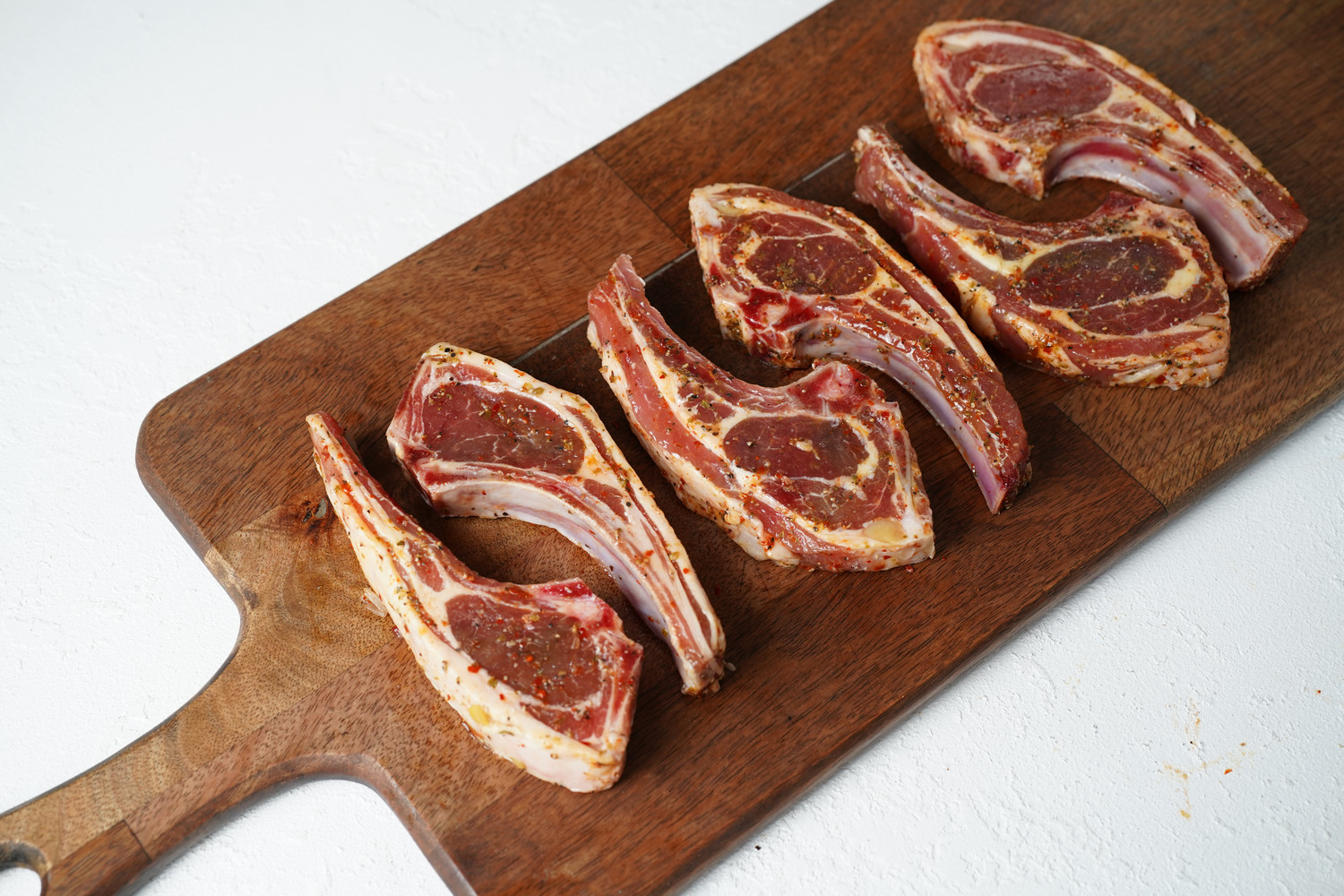 New Zeland Lamb Chops, Standard Cut, 8 Bone Rib Rack, Halal Certified, 100% Natural Fed
