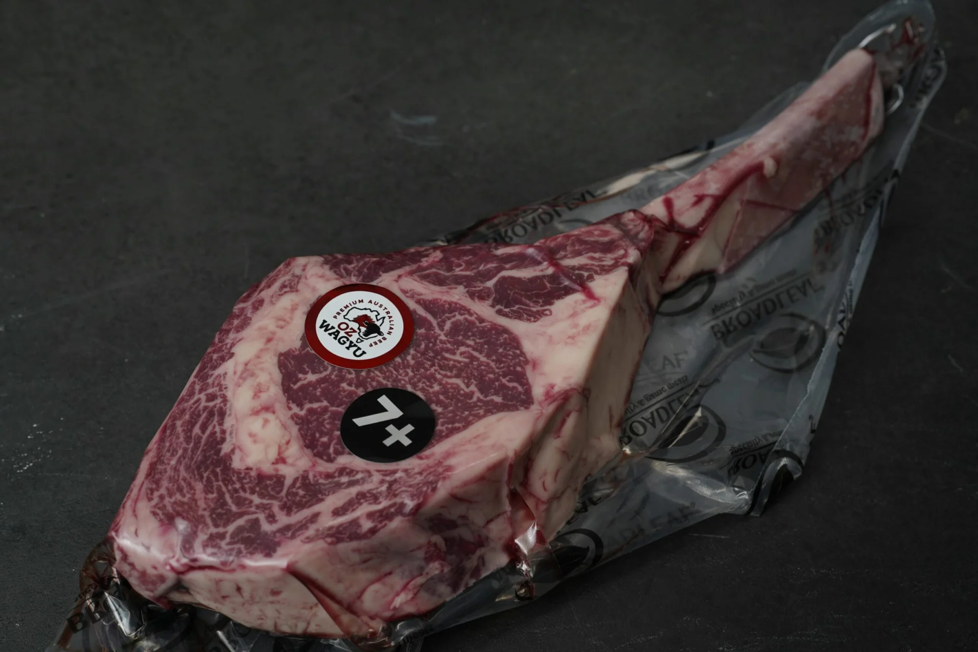 Wagyu Tomahawk 7+